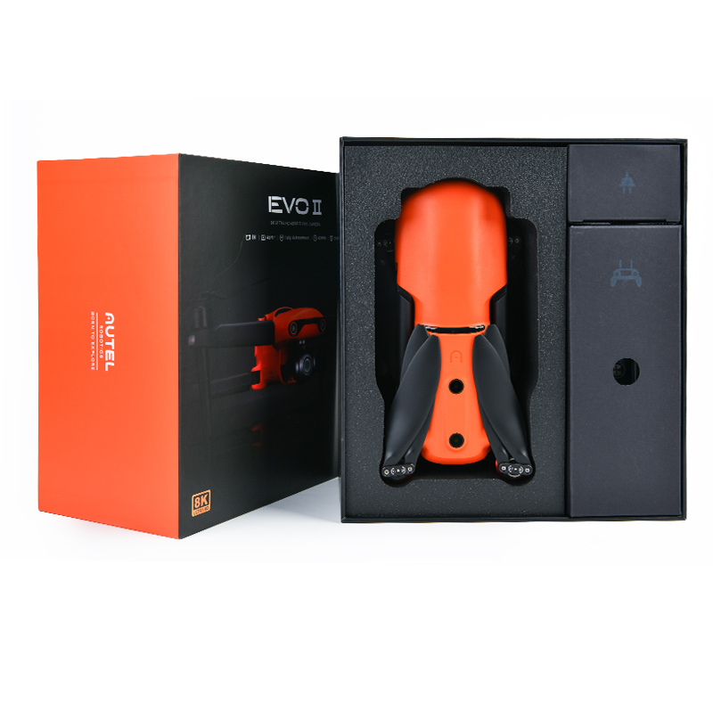 道通AUTEL EVO II無人機,AUTEL EVO2,道通AUTEL EVO 2是新一代性能標桿無人機，具備強悍的9公里圖傳40分鐘續(xù)航（無風 勻速飛行），最大抗風8級，最快飛行速度20米/秒。機身配備12路視覺傳感器，融合主相機、超聲波、IMU 等19組傳感器，實時構建三維地圖和規(guī)劃路徑，不僅僅是感知，更可實現(xiàn)多角度全方位避障。通過模塊化云臺設計，可分為8K版（4800萬像素 1/2英寸CMOS）、6K版（2000萬像素 1英寸CMOS）、熱成像標準版（320分辨率）、熱成像進階版（640分辨率）。